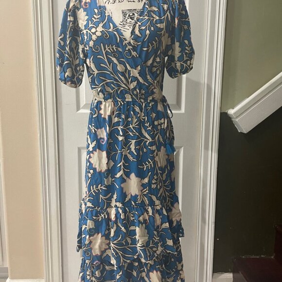 BLUE FLORAL RUFFLED WRAP MIDI DRESS BOHO CHIC SHORT SLEEVE  SZ M TRENDY - Picture 8 of 16